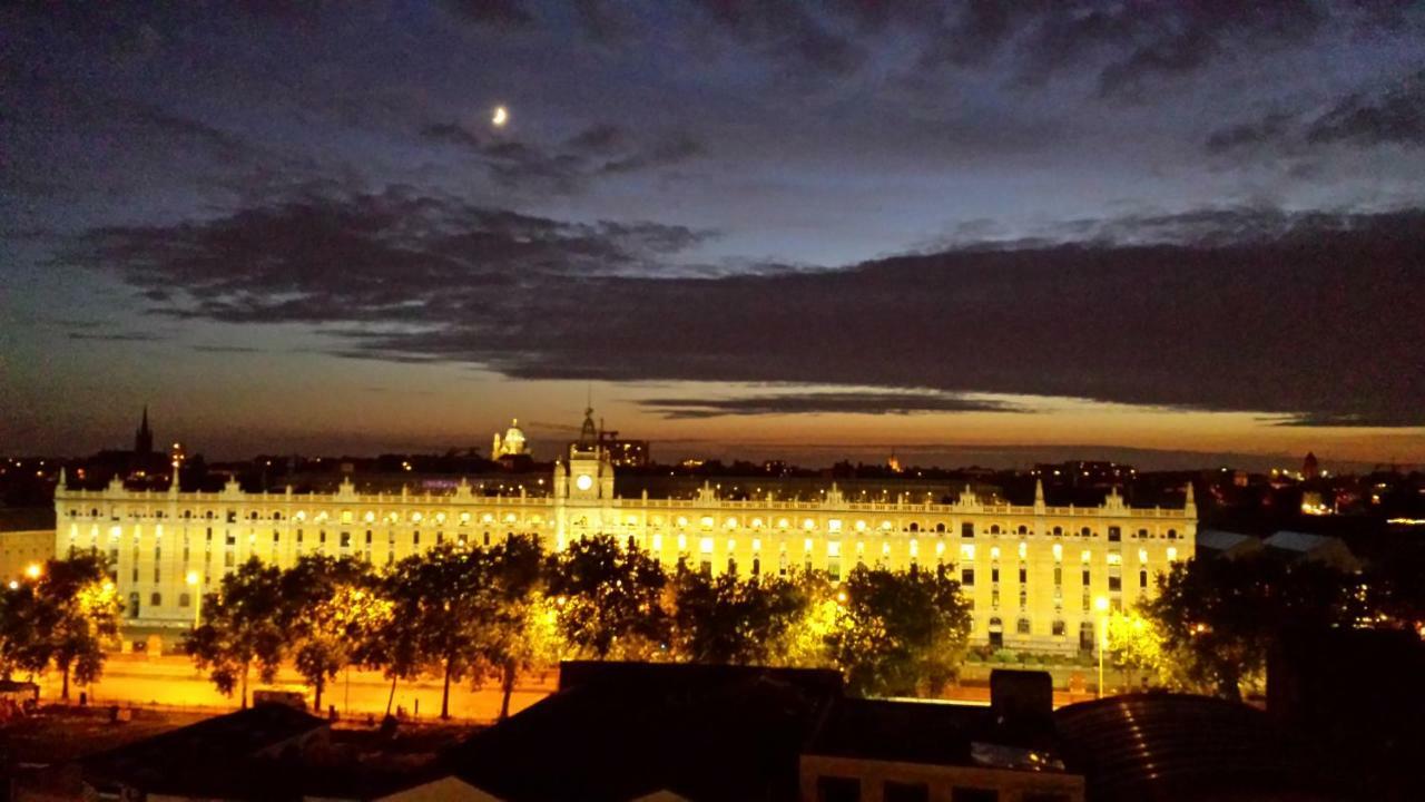 Romantic Room In Brussels Sky Экстерьер фото